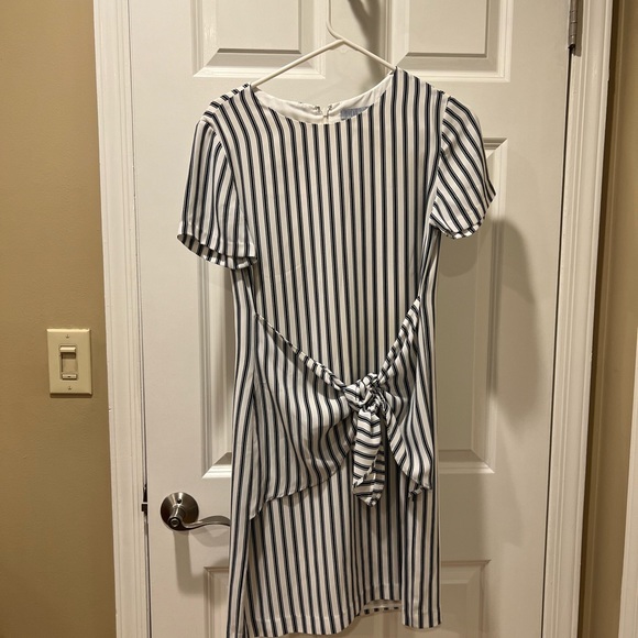 Dylan Gray Striped Dress / Size 6 / Like New! - Picture 1 of 3